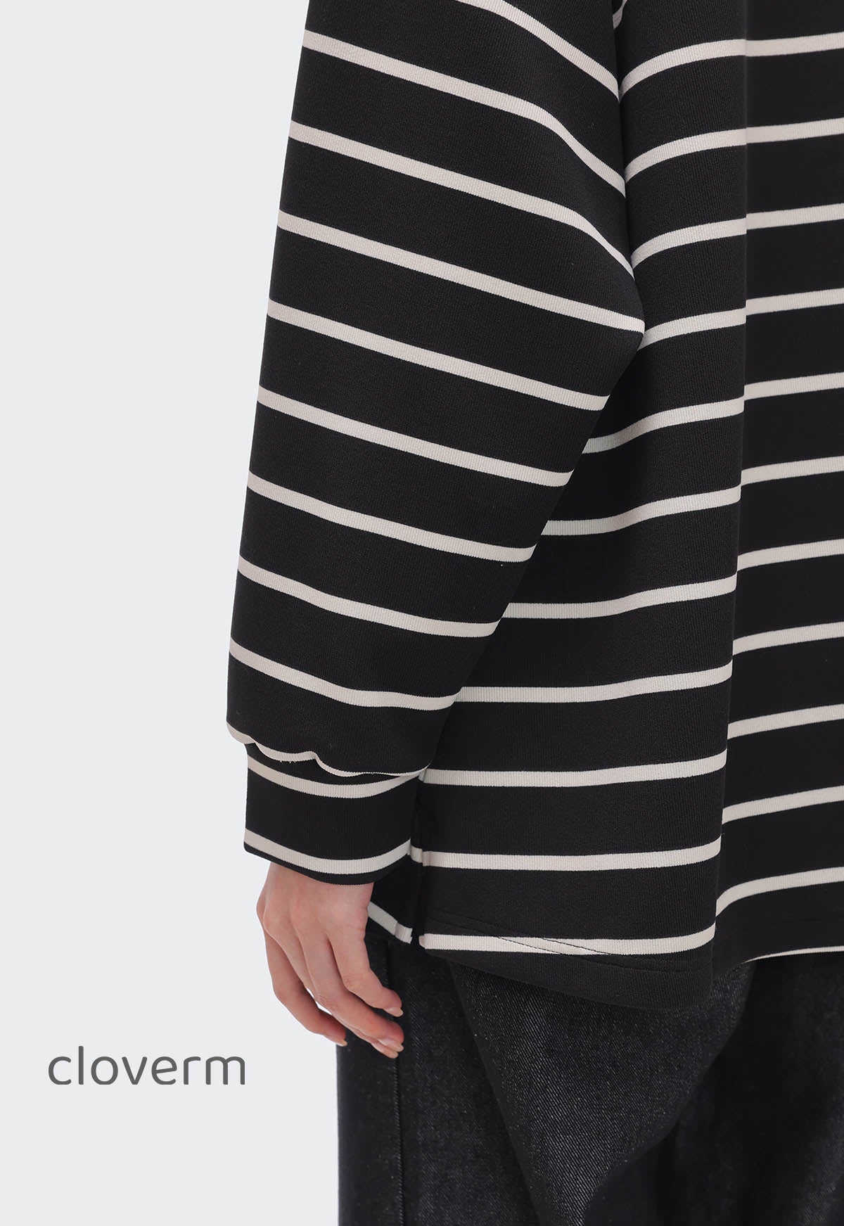 REA SWEATSHIRT