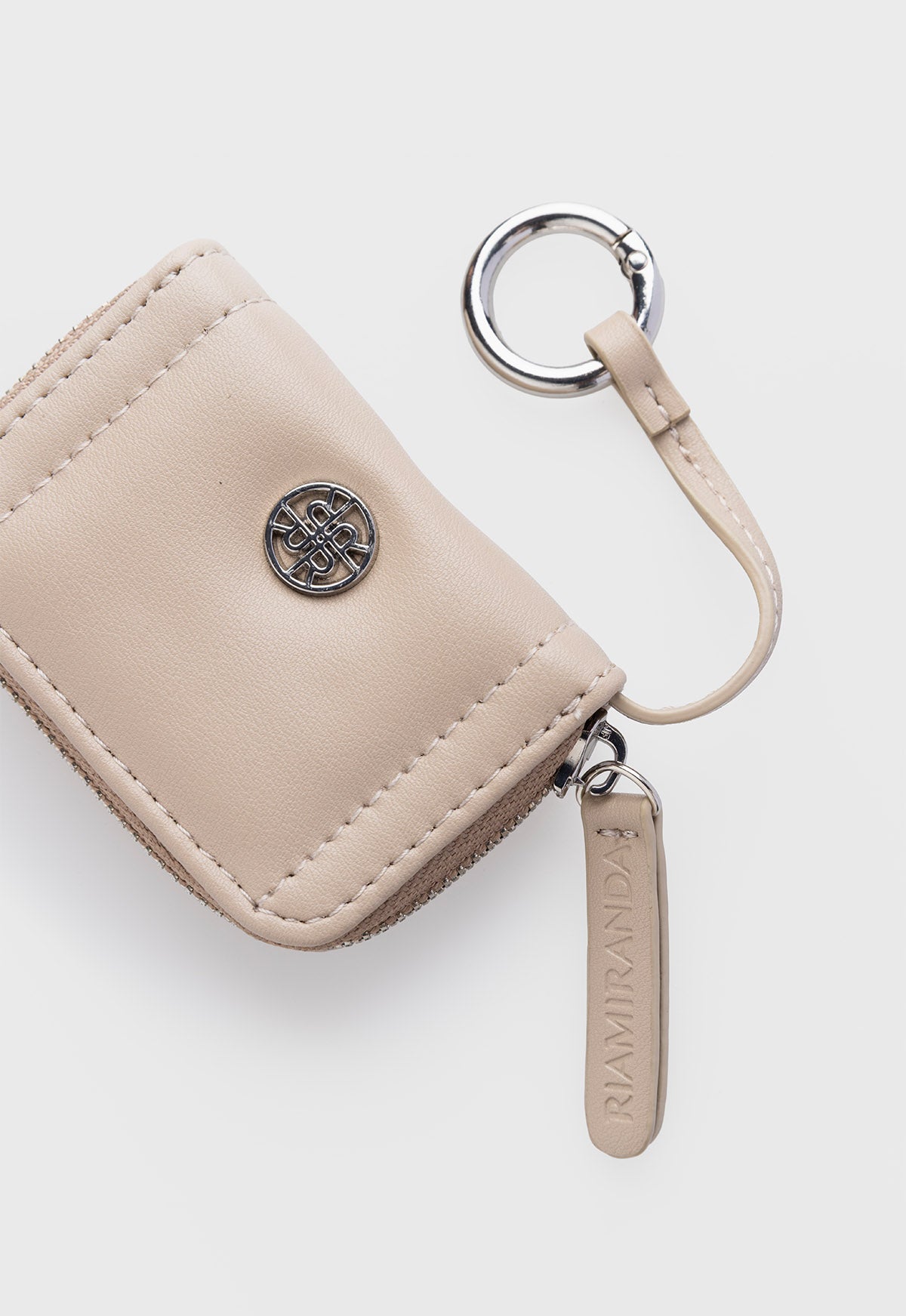 KALILA AIRPOD CASE