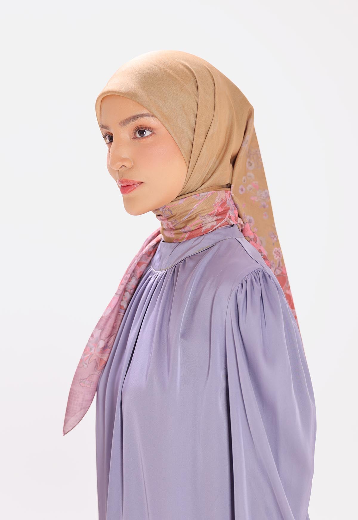 NAMIA SCARF