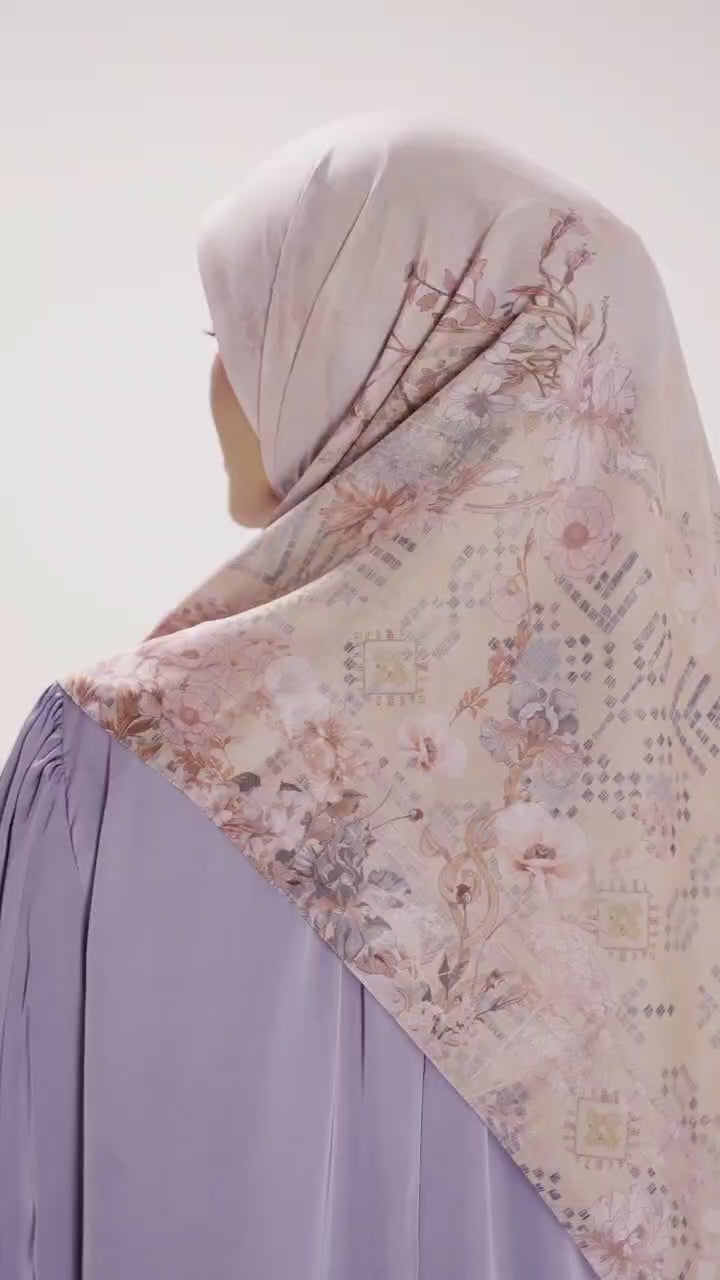 HAIFA SCARF