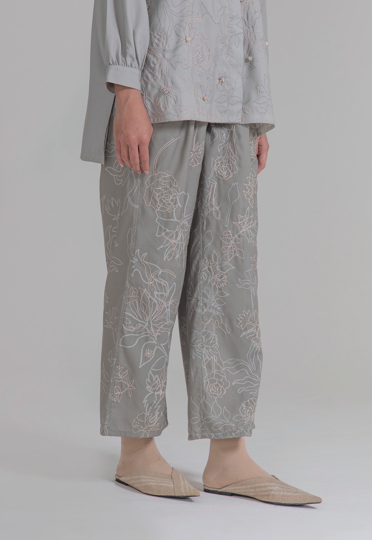 OUTLINE PANTS