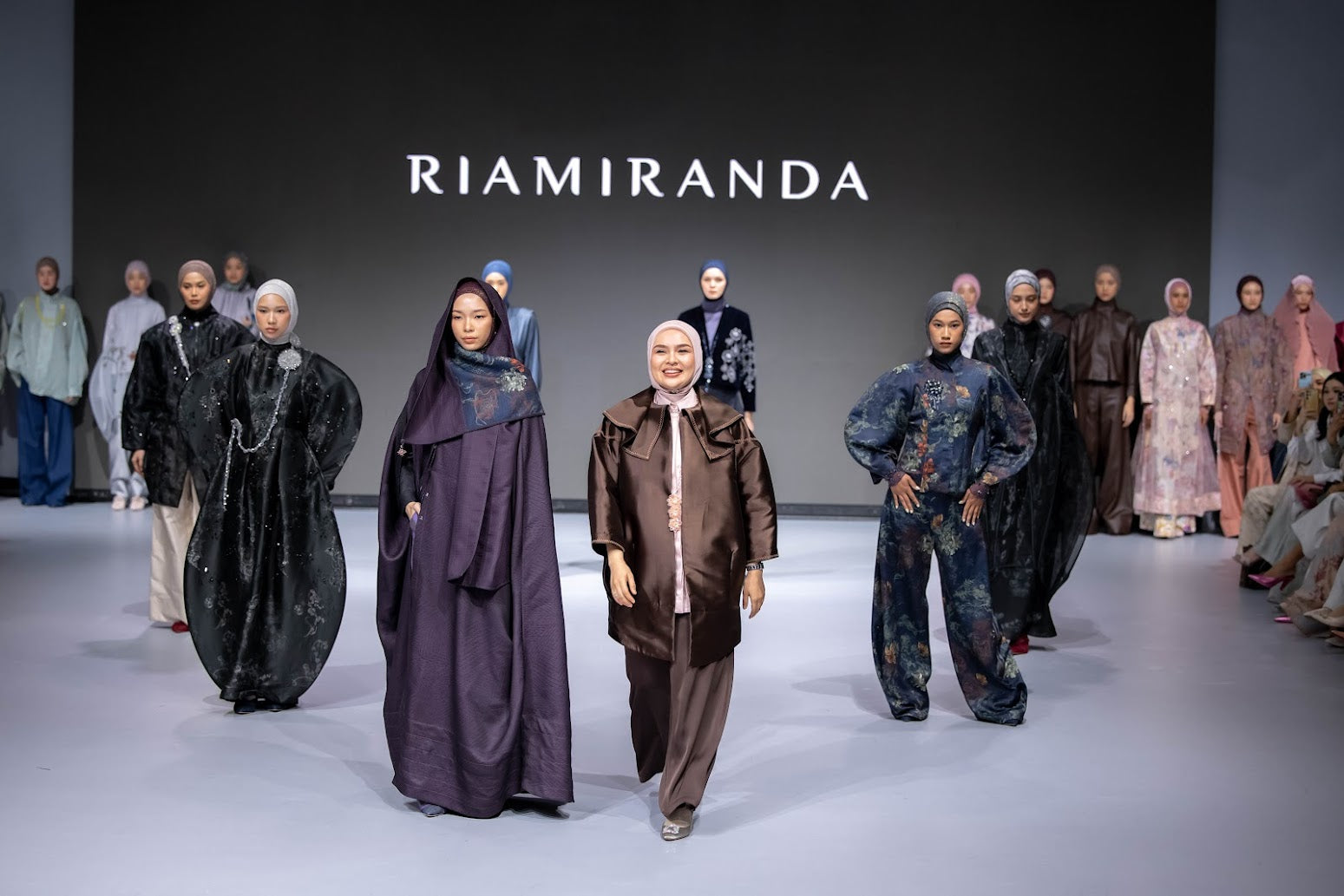 JUXTAPOSED – RiaMiranda Signature 2025/2026