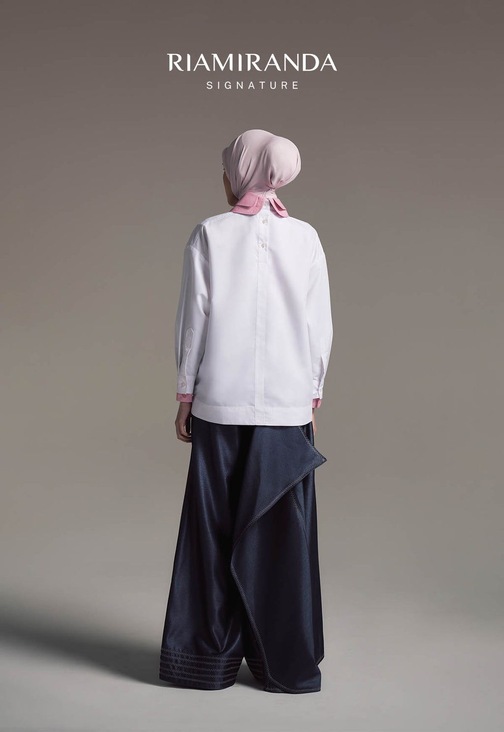 MEERA SWEATSHIRT