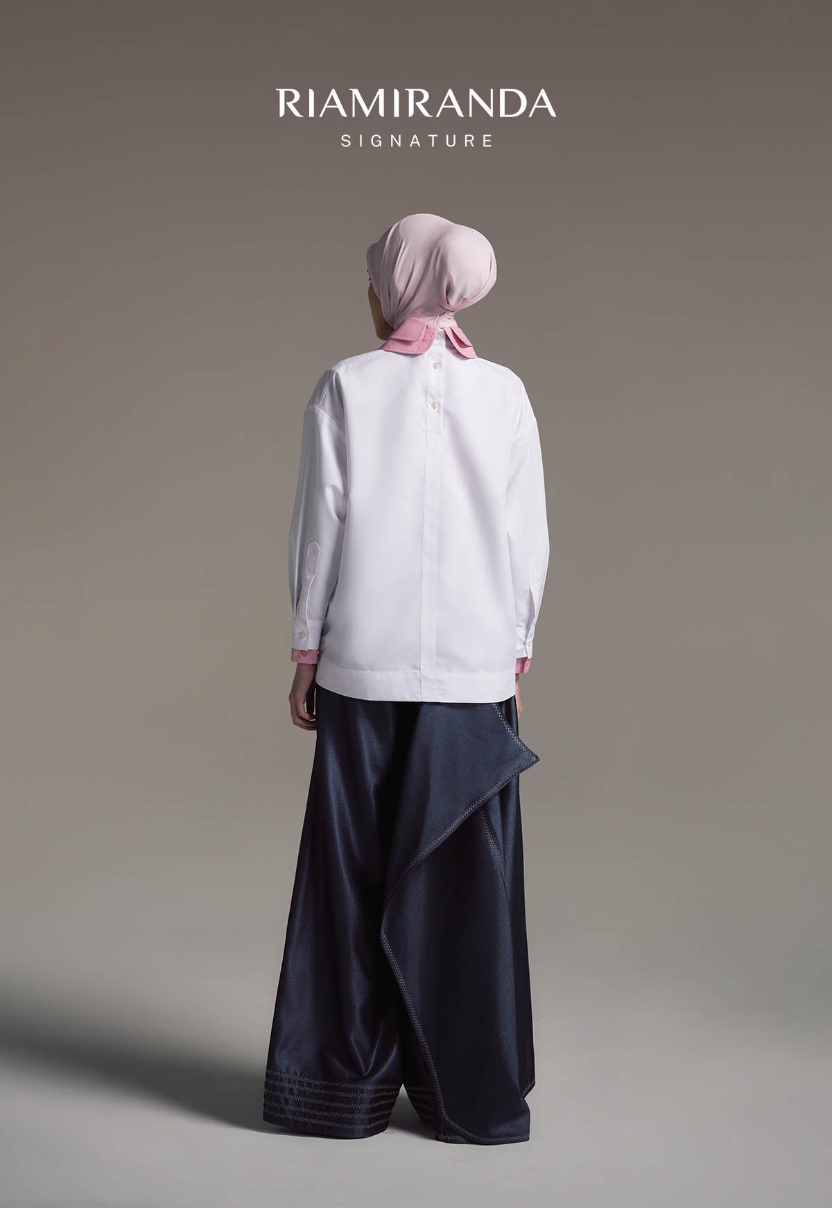 MEERA SWEATSHIRT