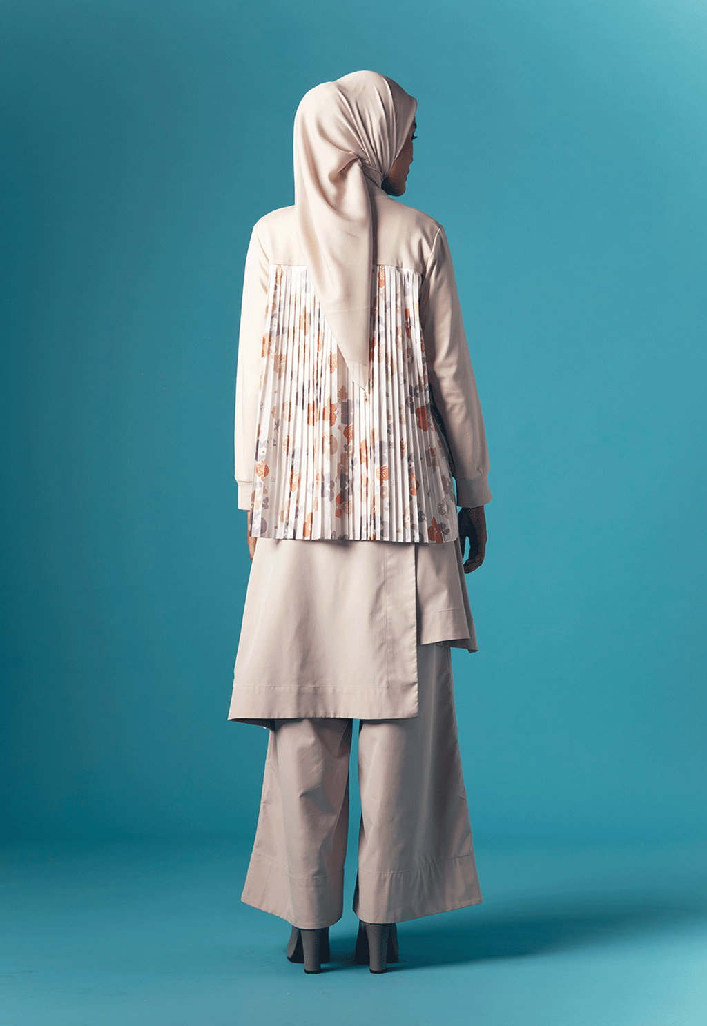 ARULA SWEATSHIRT