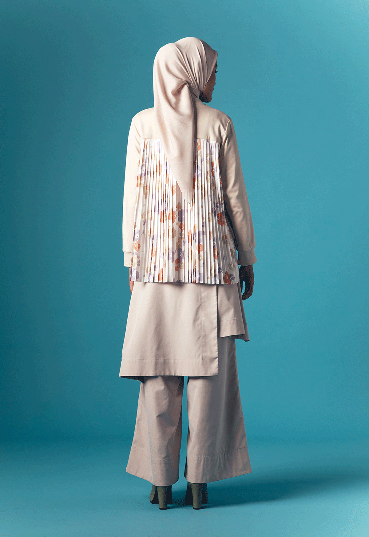 ARULA SWEATSHIRT