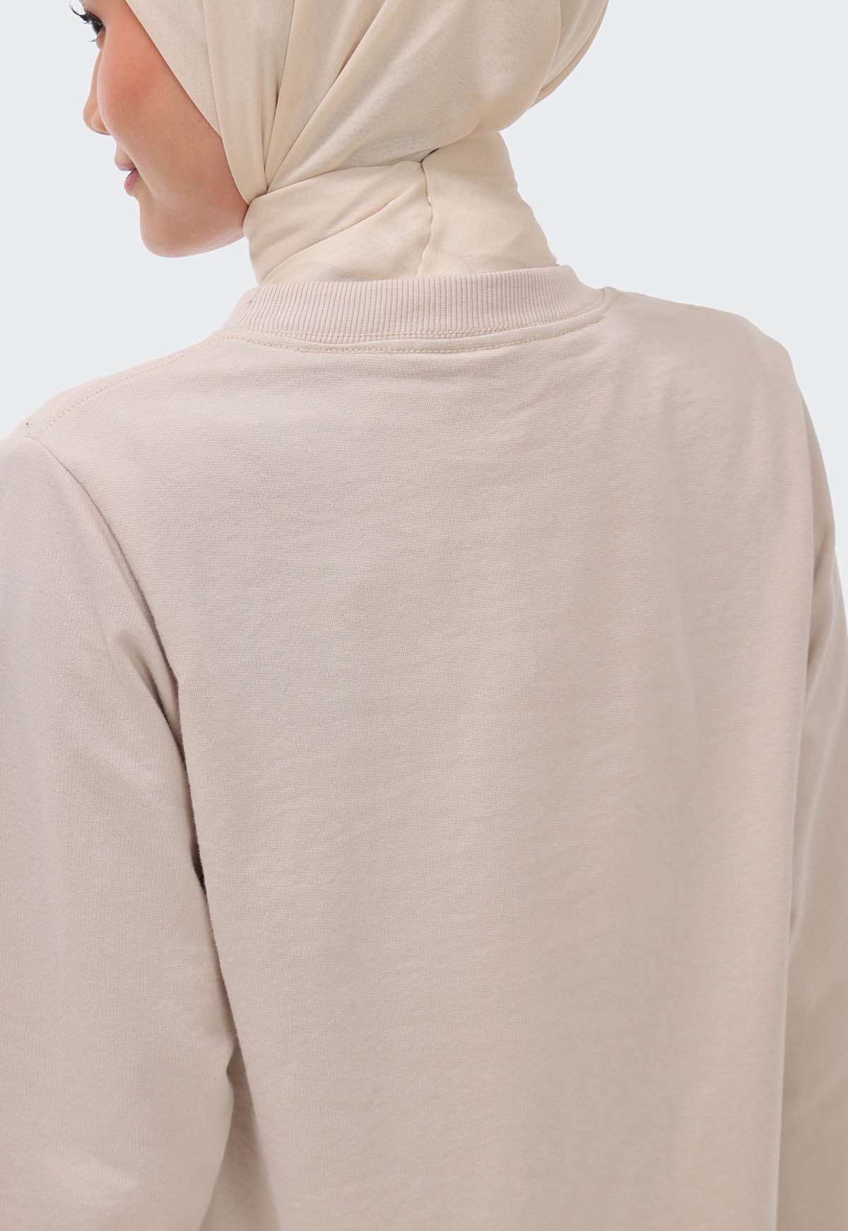 ARELA T-SHIRT