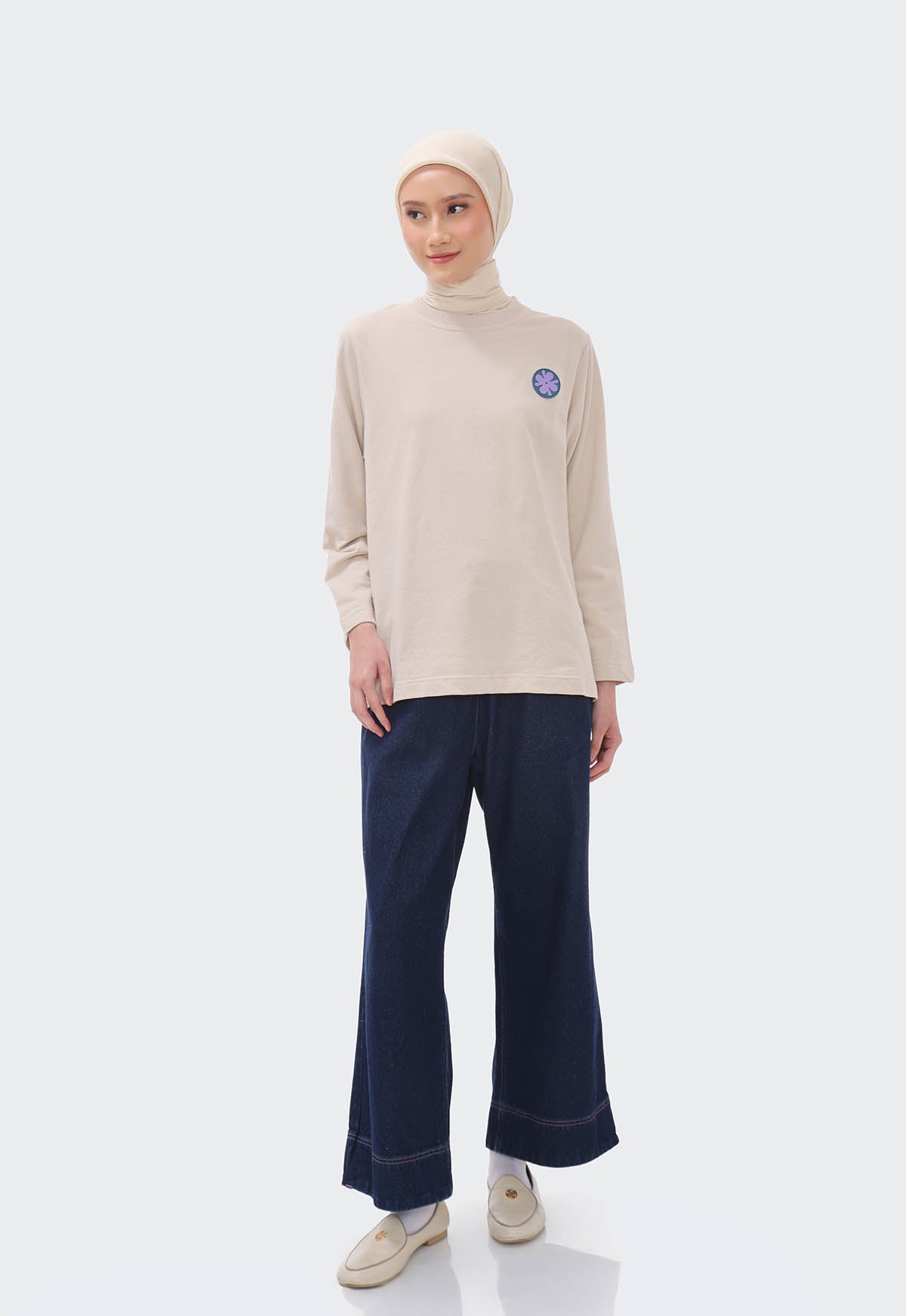 ARELA T-SHIRT