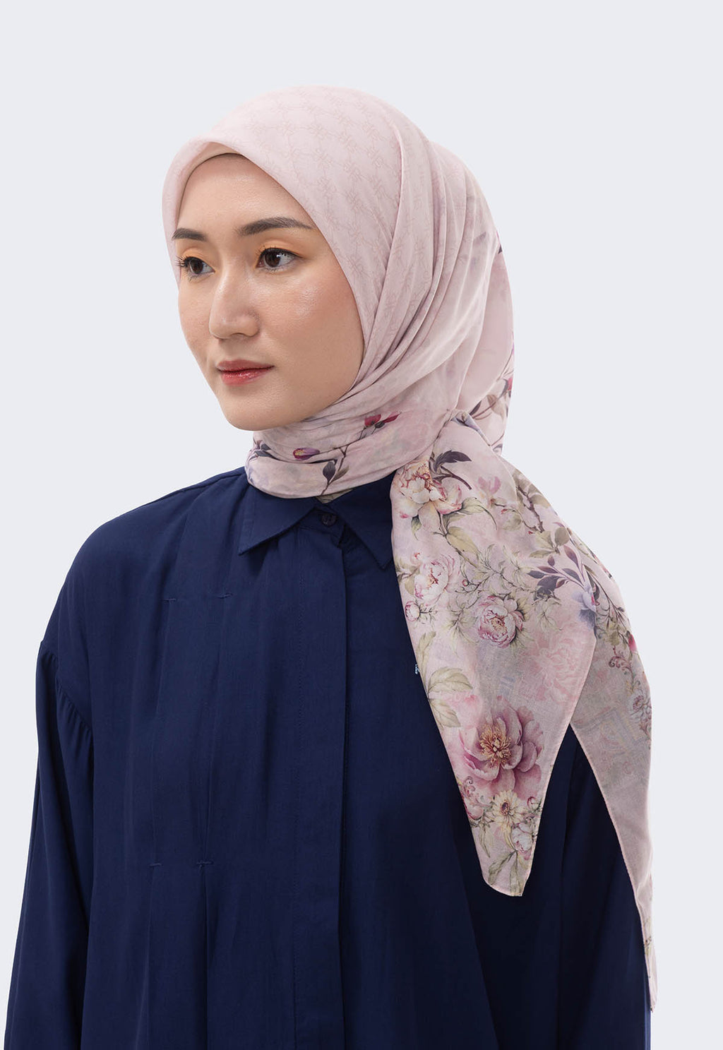 ASHVIA SCARF
