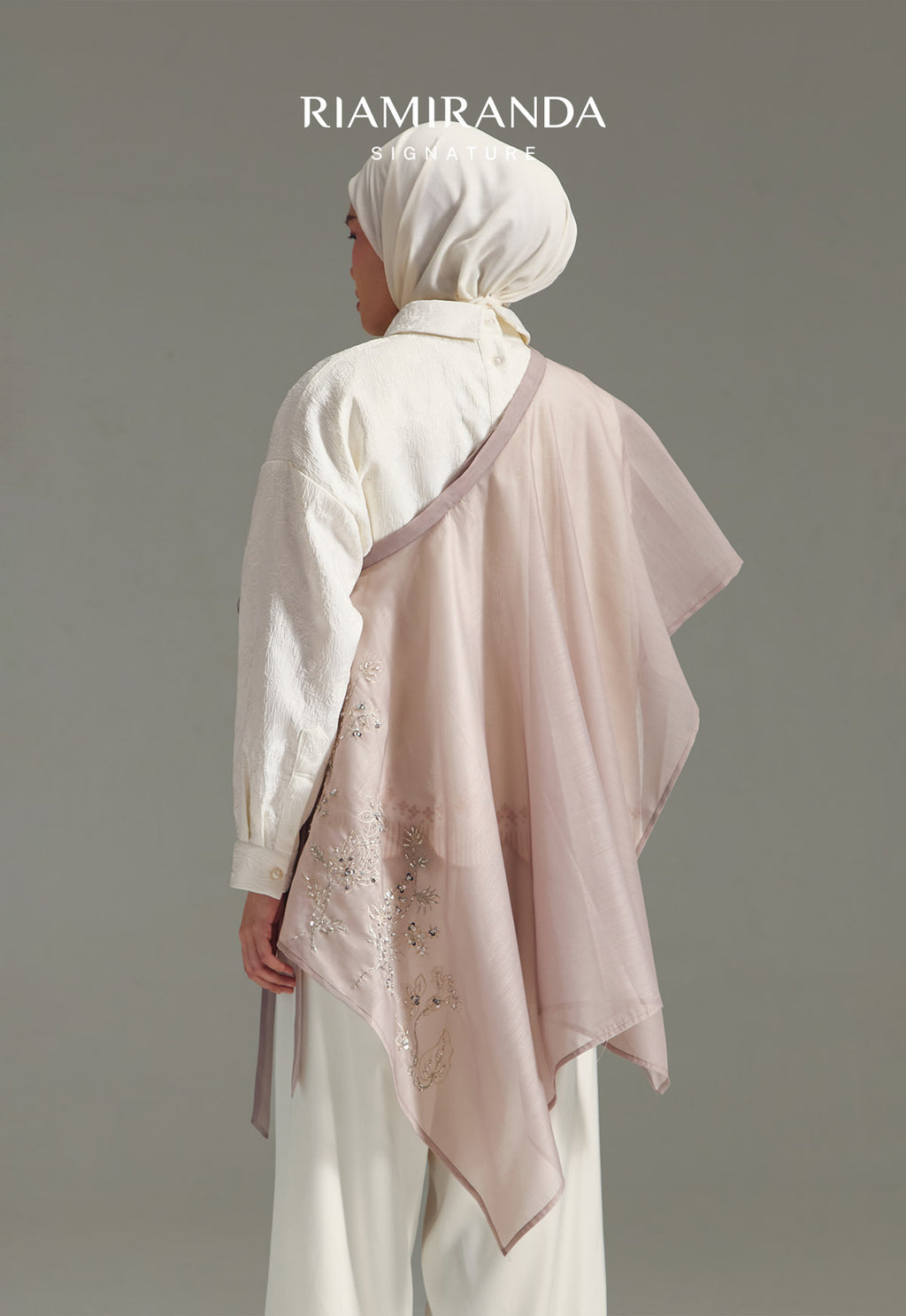 FLO CAPE EXTENDER