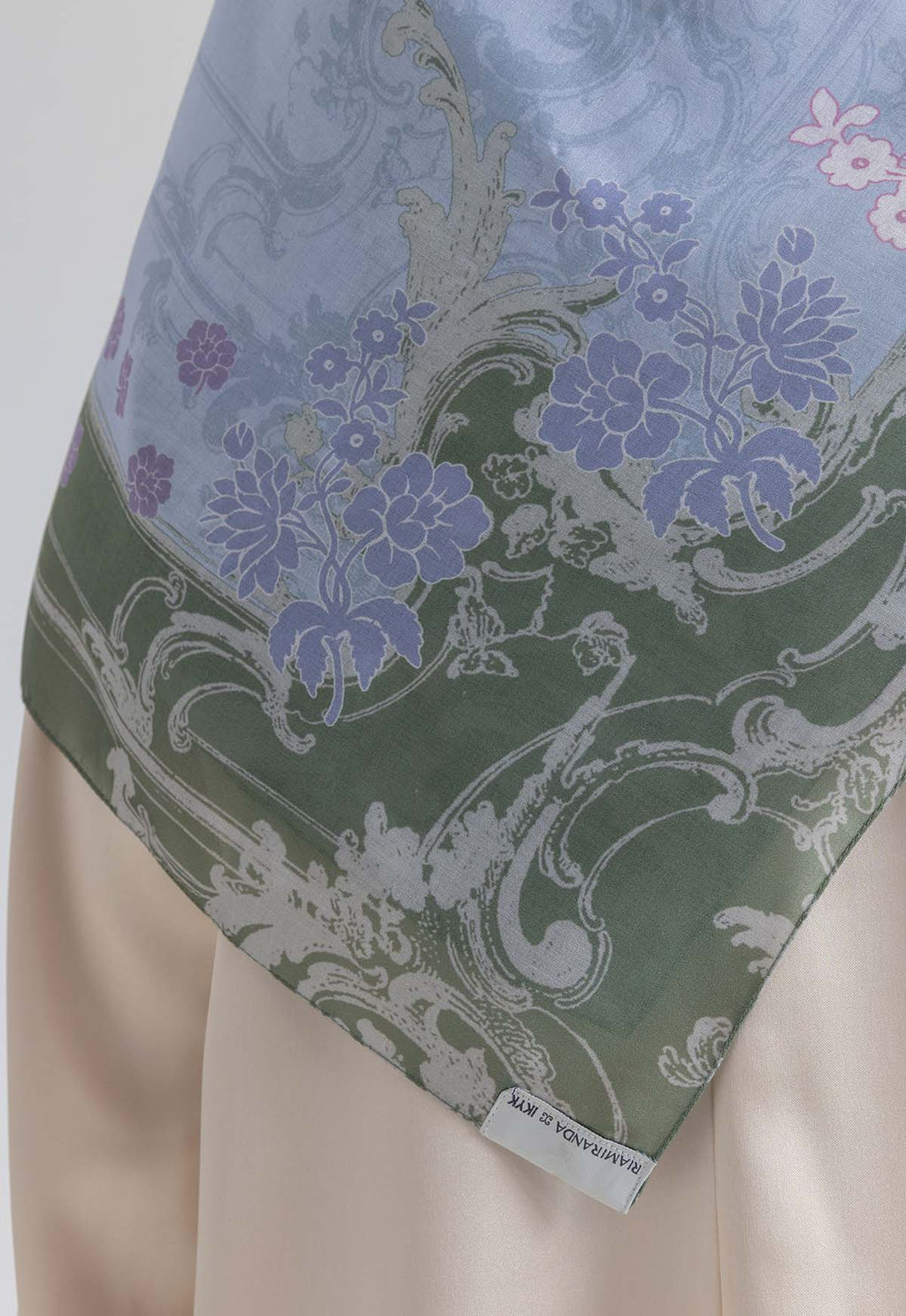 AUROVILLE SCARVES
