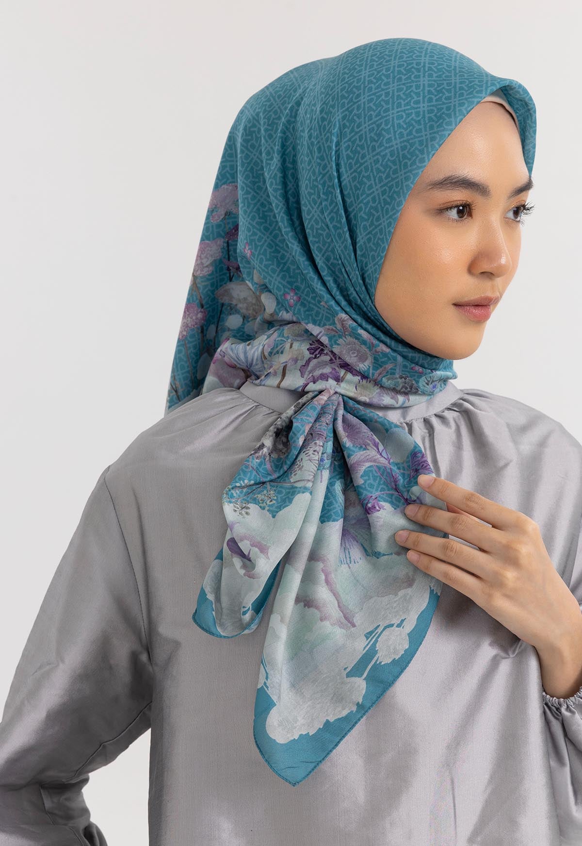 SAMIA SCARF