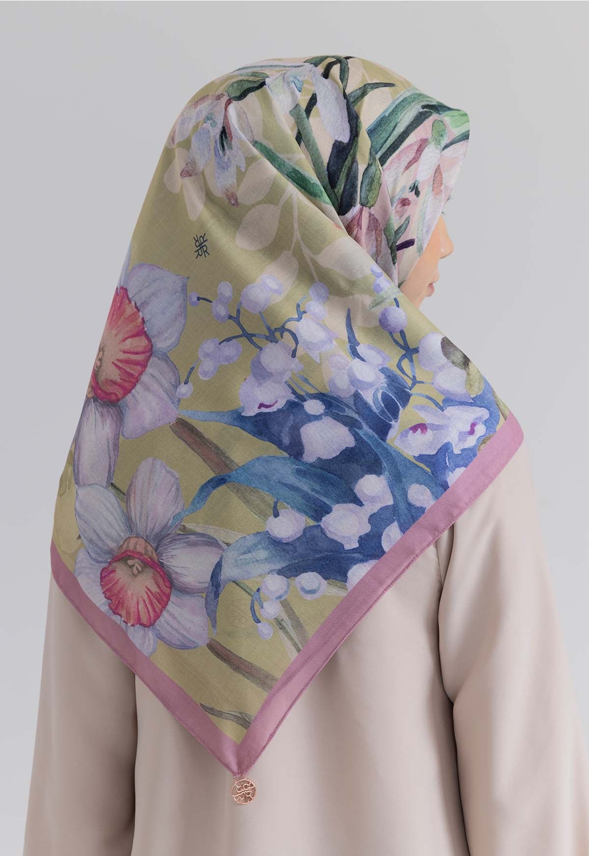 CALYN SCARF