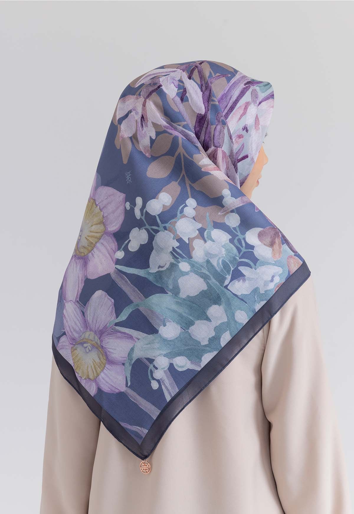 CALYN SCARF