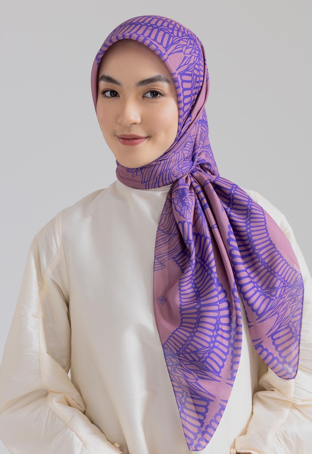 MINOR DEFECT R5 - SAGITTA SCARF