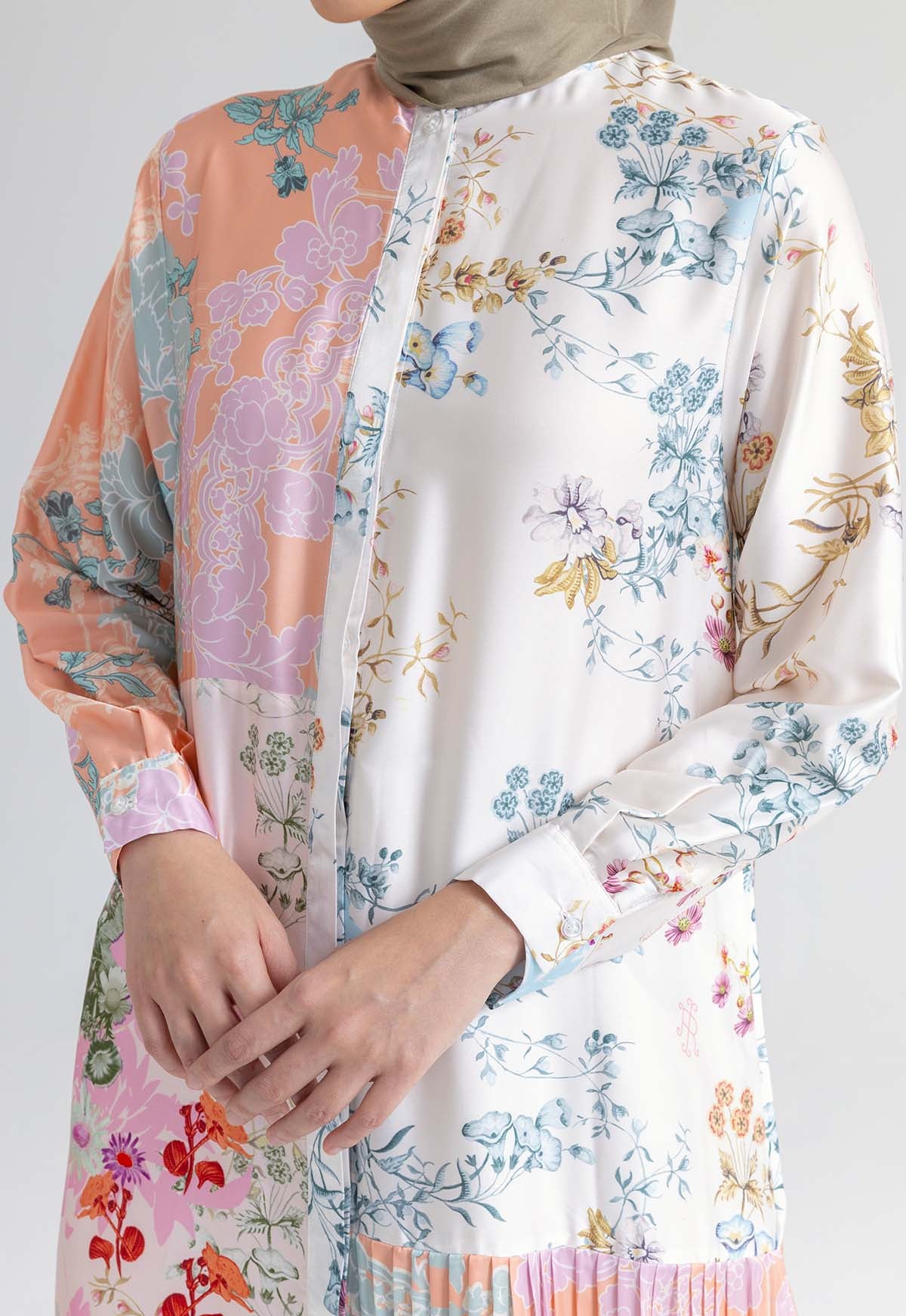 MORNING MYRTLE DRESS WITH PLEATS