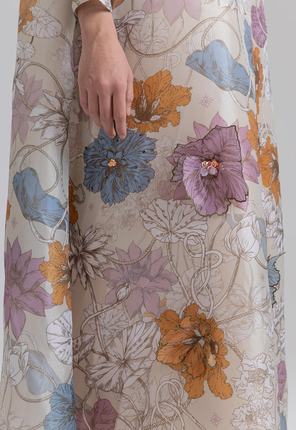 NUCIFERA DRESS
