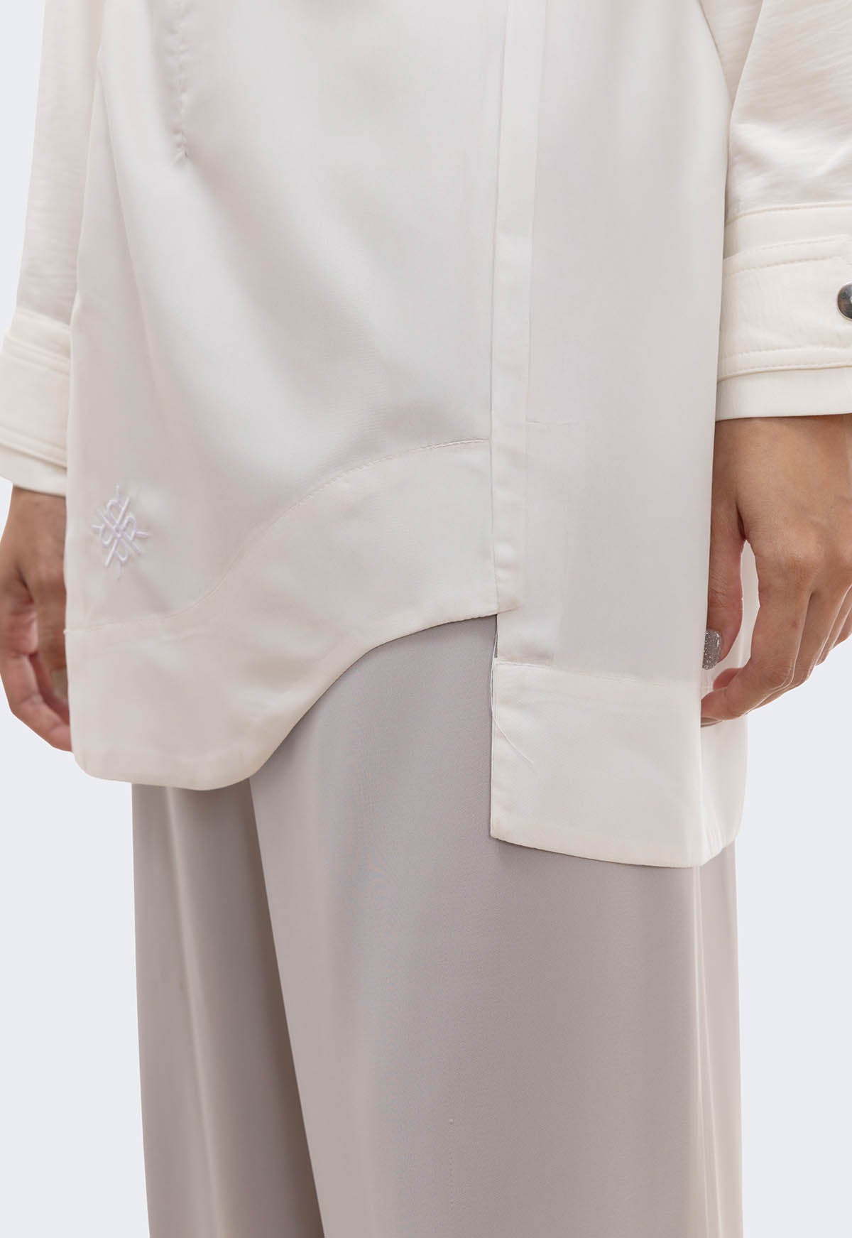 LINAYA SHIRT EXTENDER