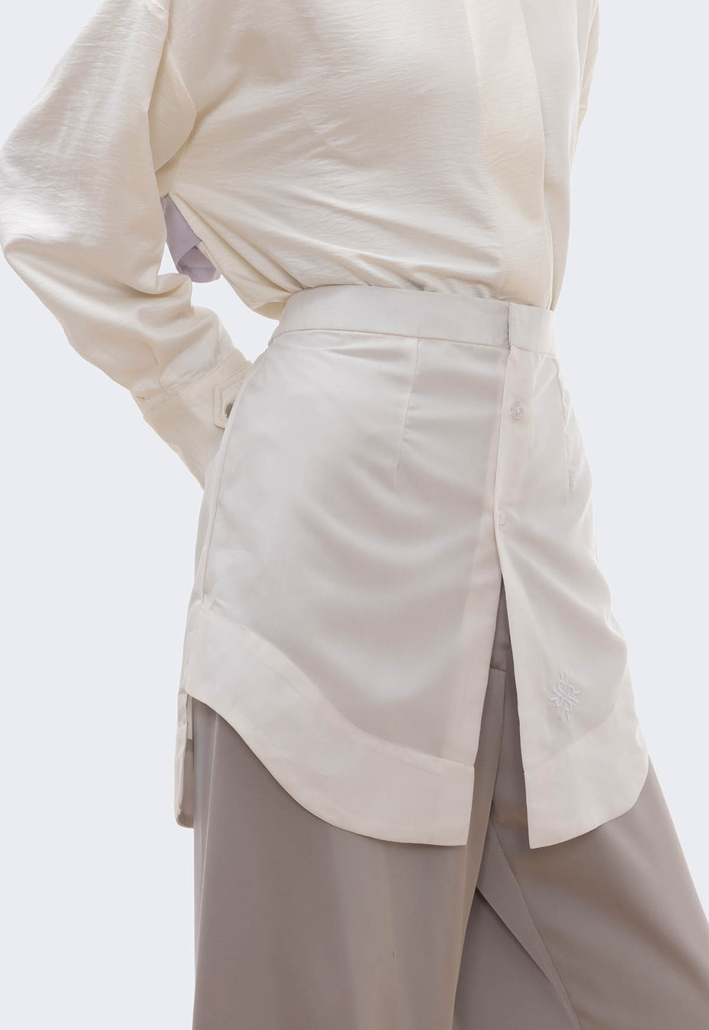 LINAYA SHIRT EXTENDER