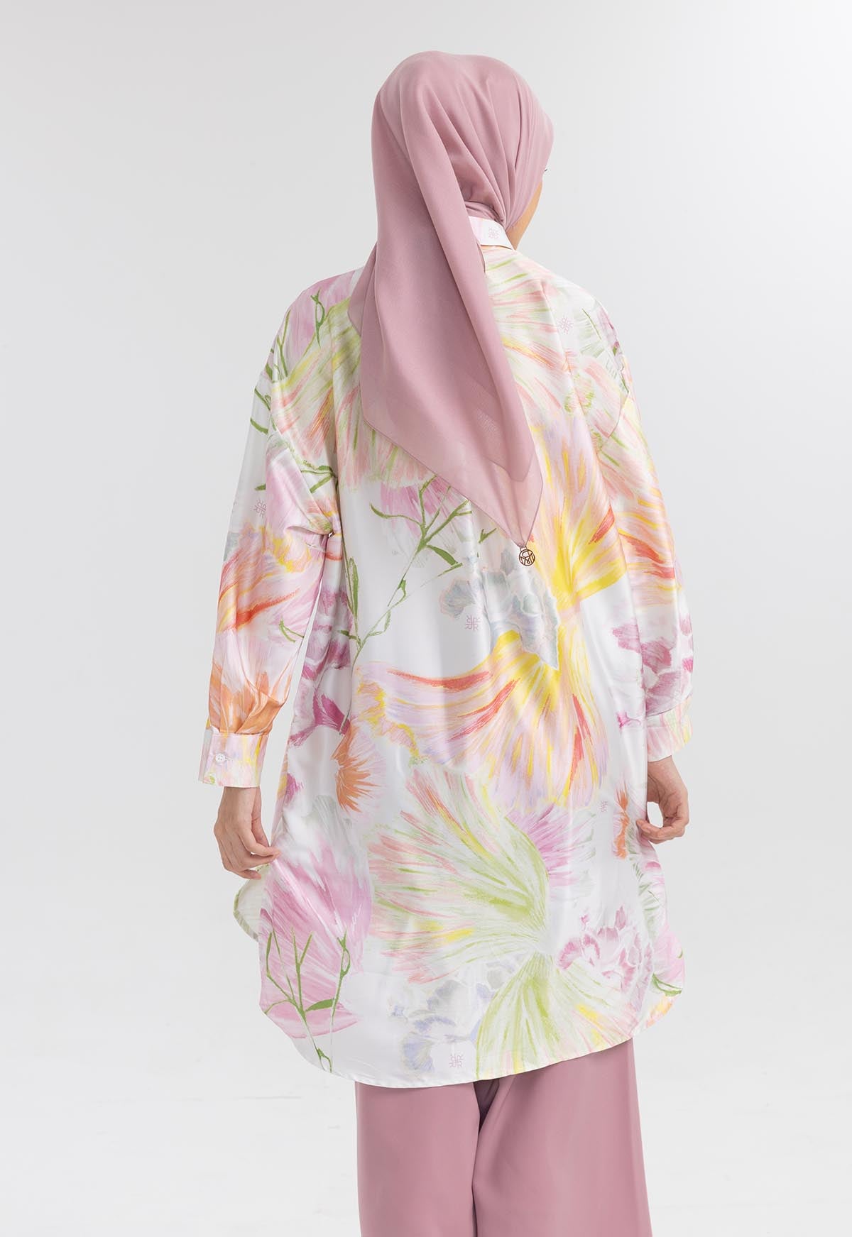 QISTIANA SHIRT
