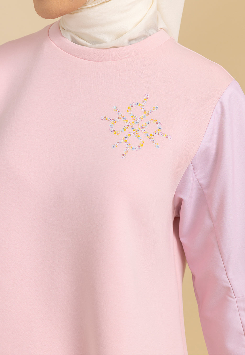 FAREHA SWEATSHIRT