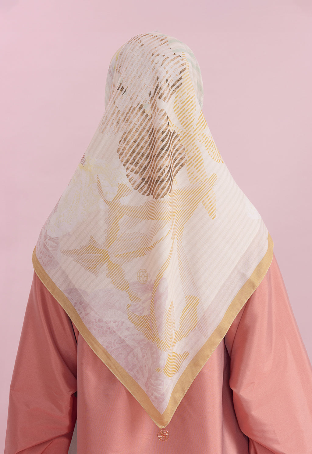 MINOR DEFECT R5 - DARCY SCARF