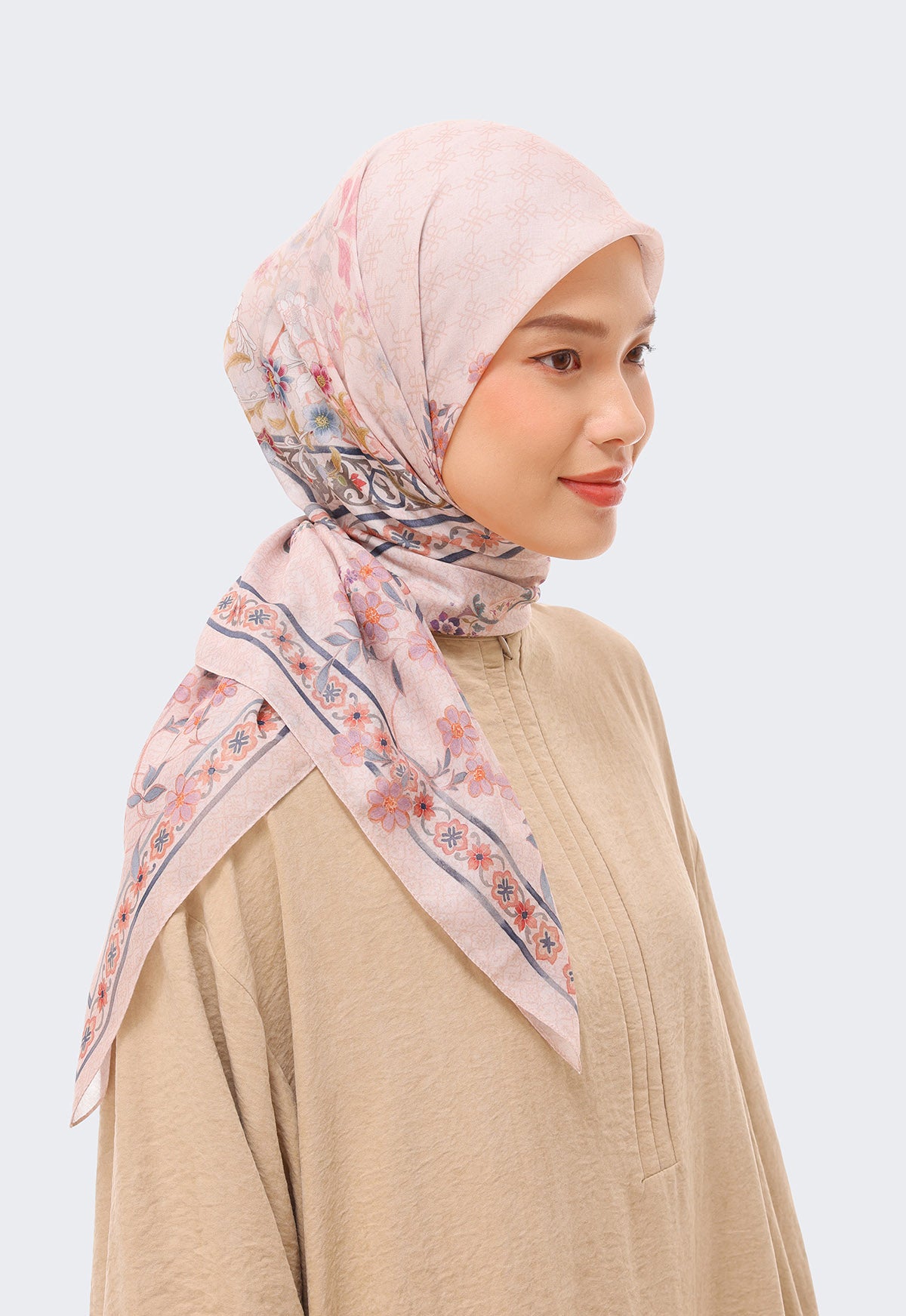 YAMINA SCARF