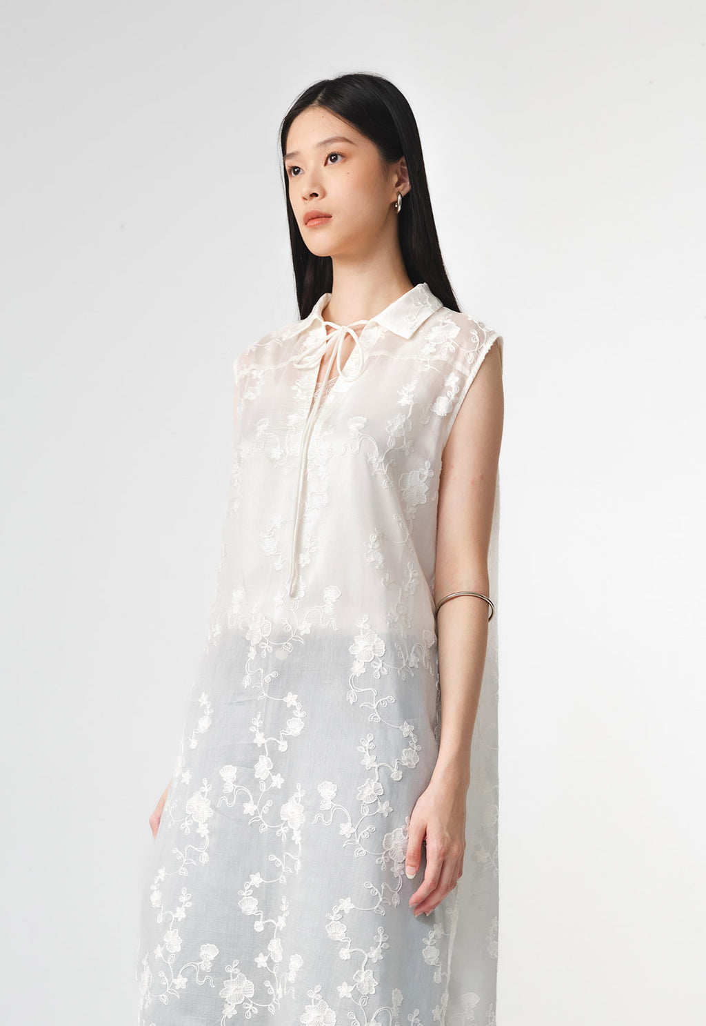 REVEKA SLEEVELESS DRESS