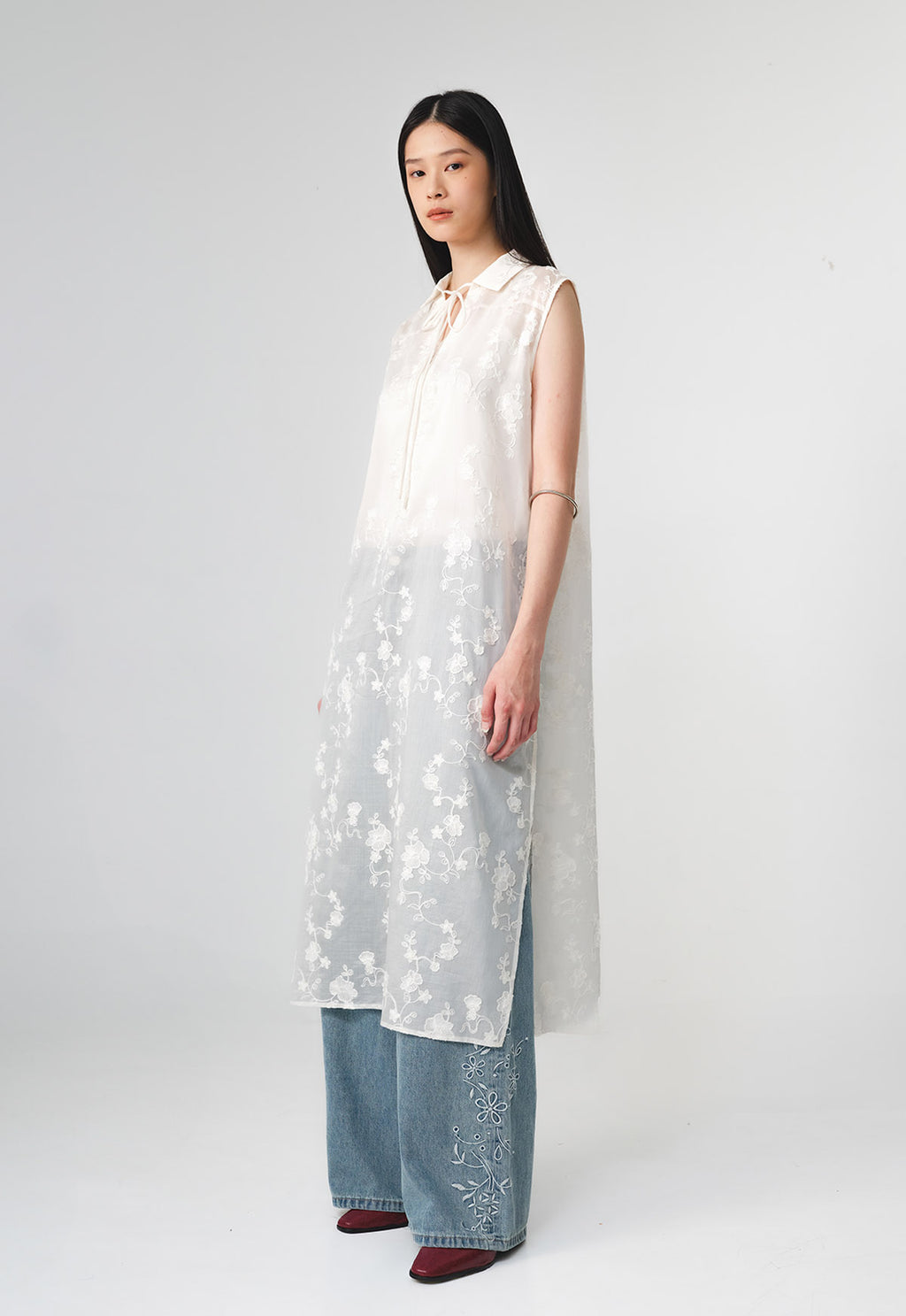 REVEKA SLEEVELESS DRESS