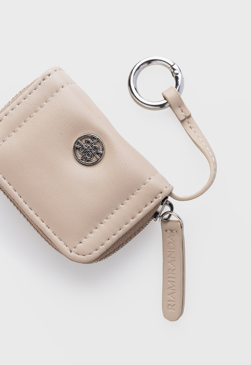 KALILA AIRPOD CASE