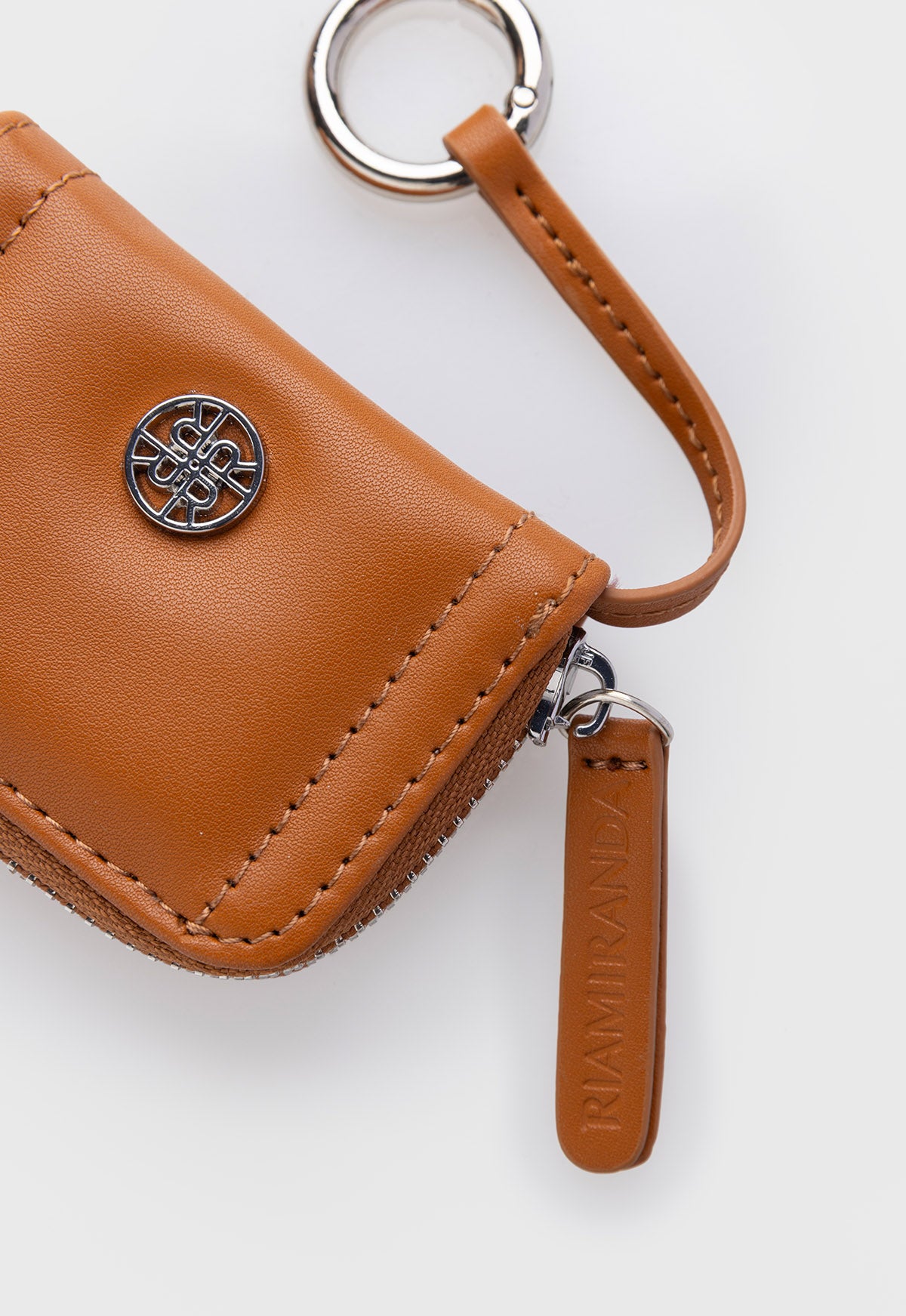 KALILA AIRPOD CASE