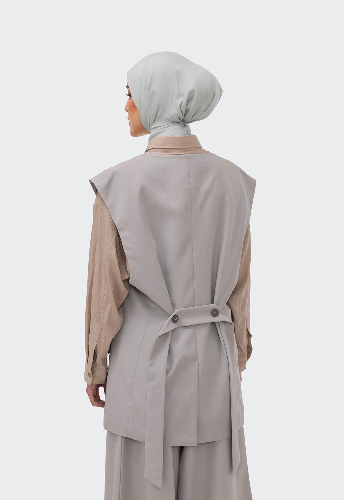 ISANDER VEST