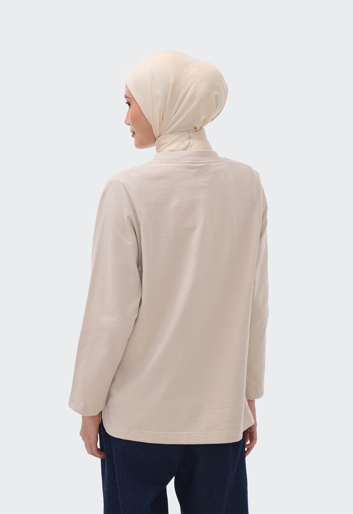 ARELA T-SHIRT