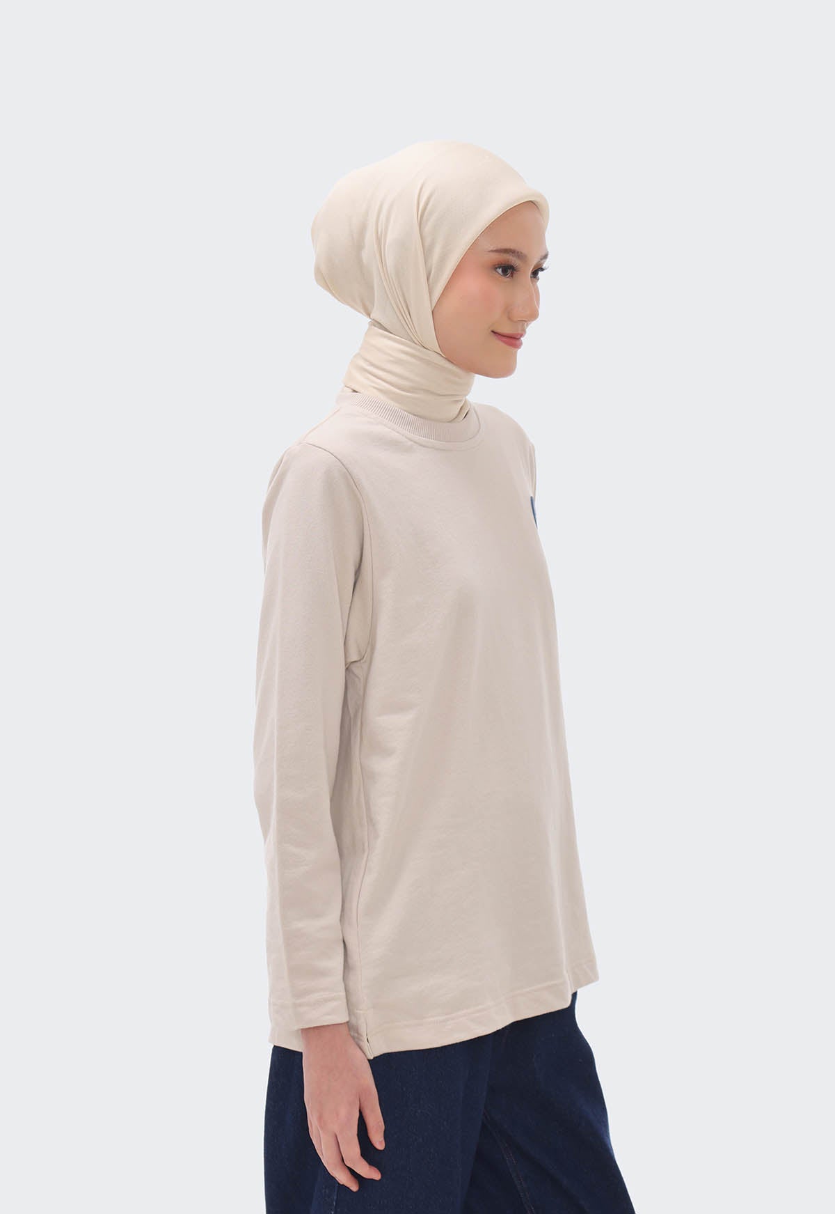 ARELA T-SHIRT