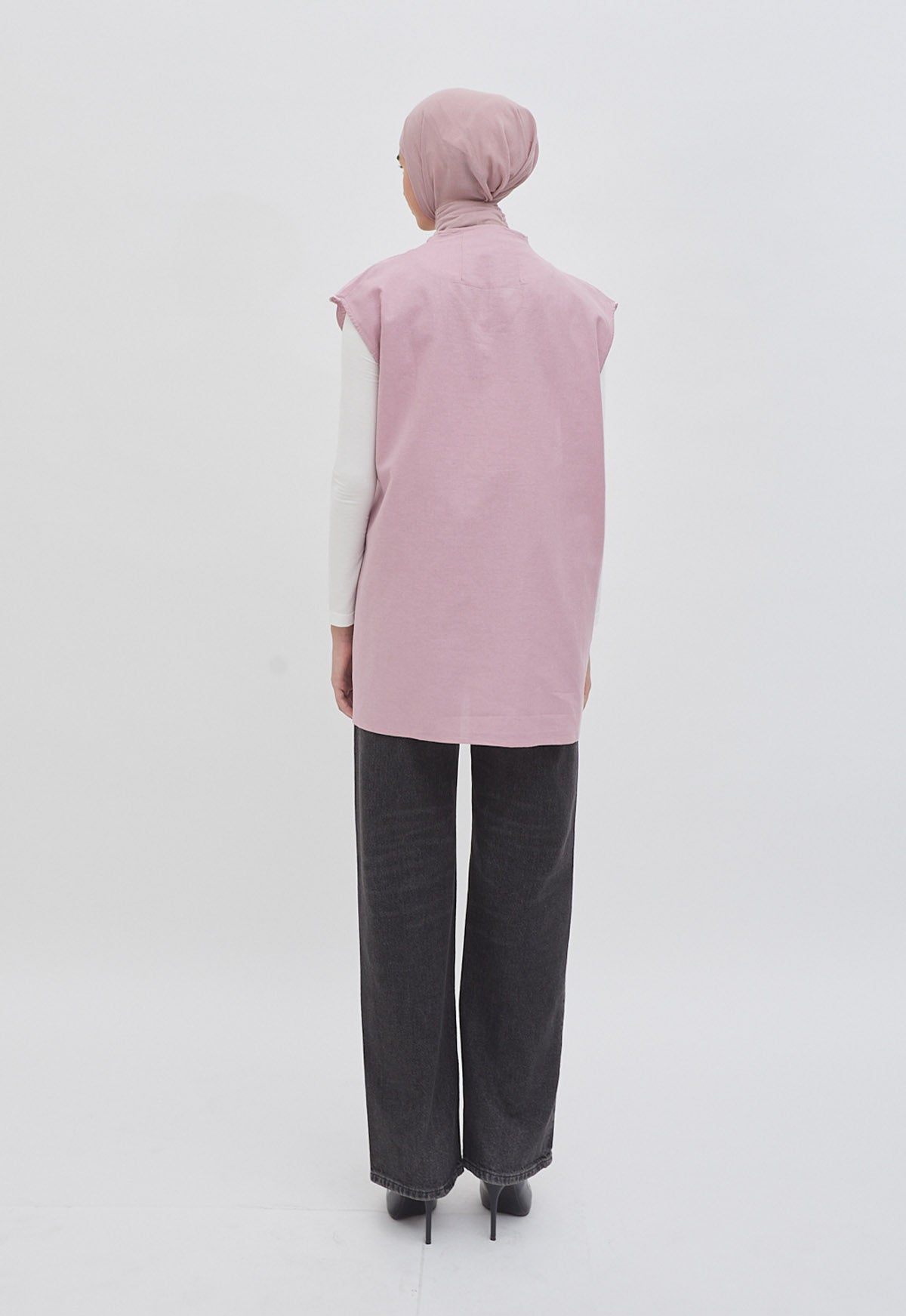 NOMA VEST – RiaMiranda