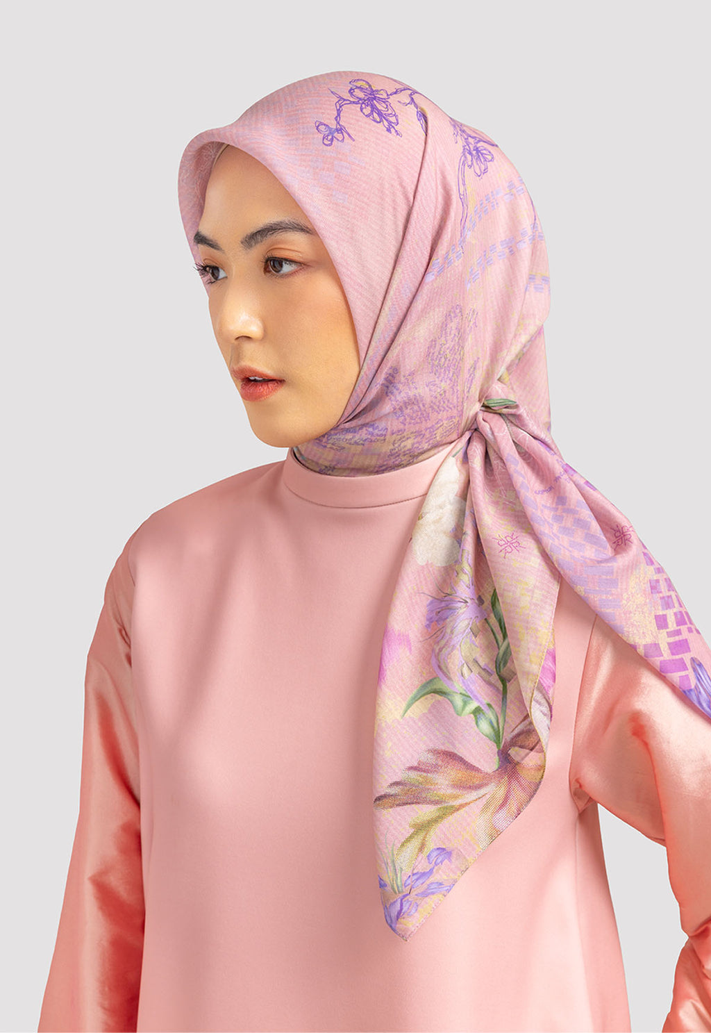 MINOR DEFECT R5 - PRISSIA SCARF