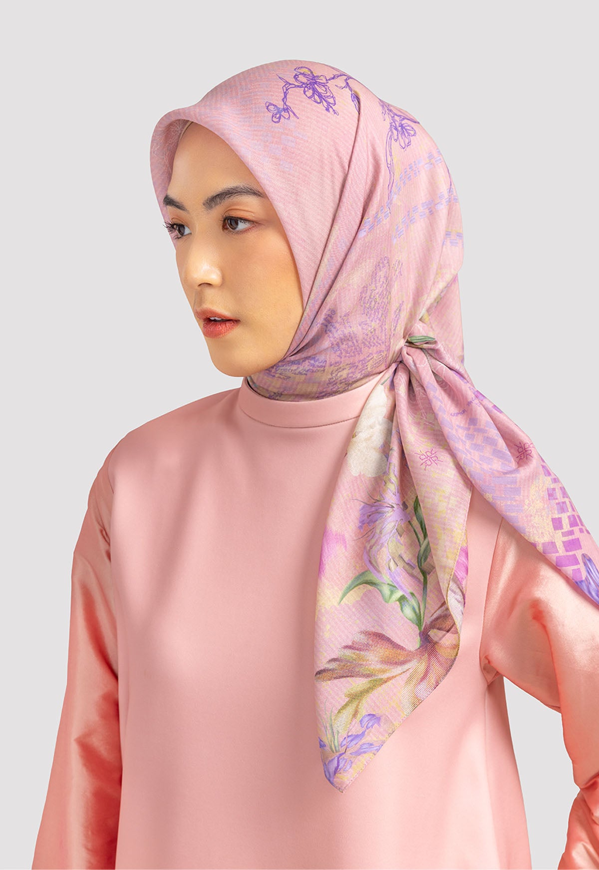 MINOR DEFECT R5 - PRISSIA SCARF