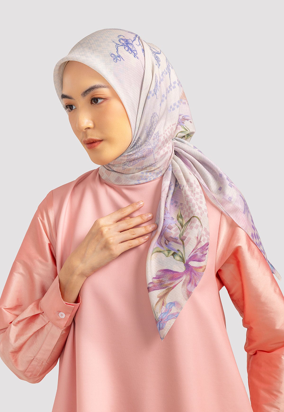 MINOR DEFECT R5 - PRISSIA SCARF