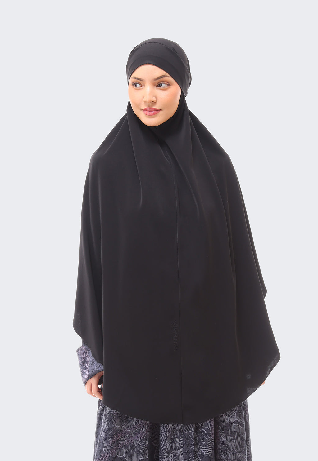 MAHIRA KHIMAR