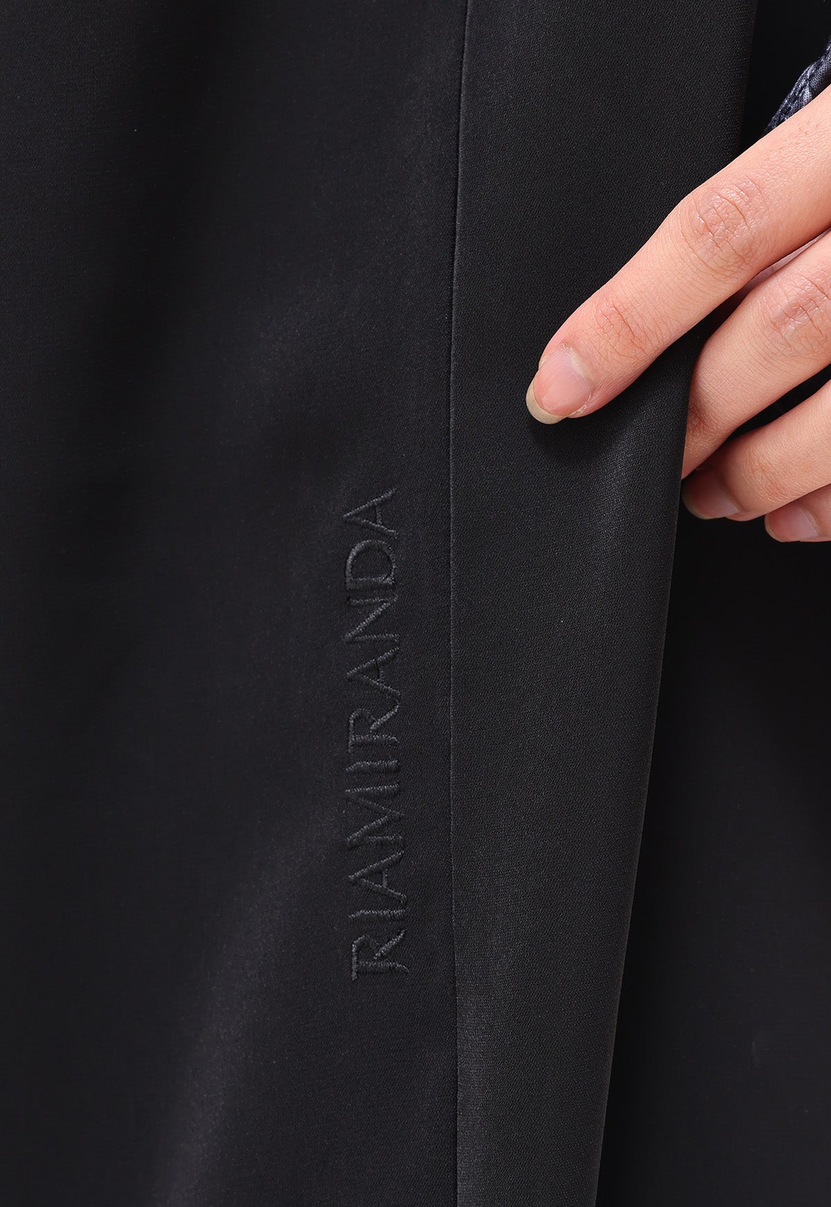 MAHIRA KHIMAR