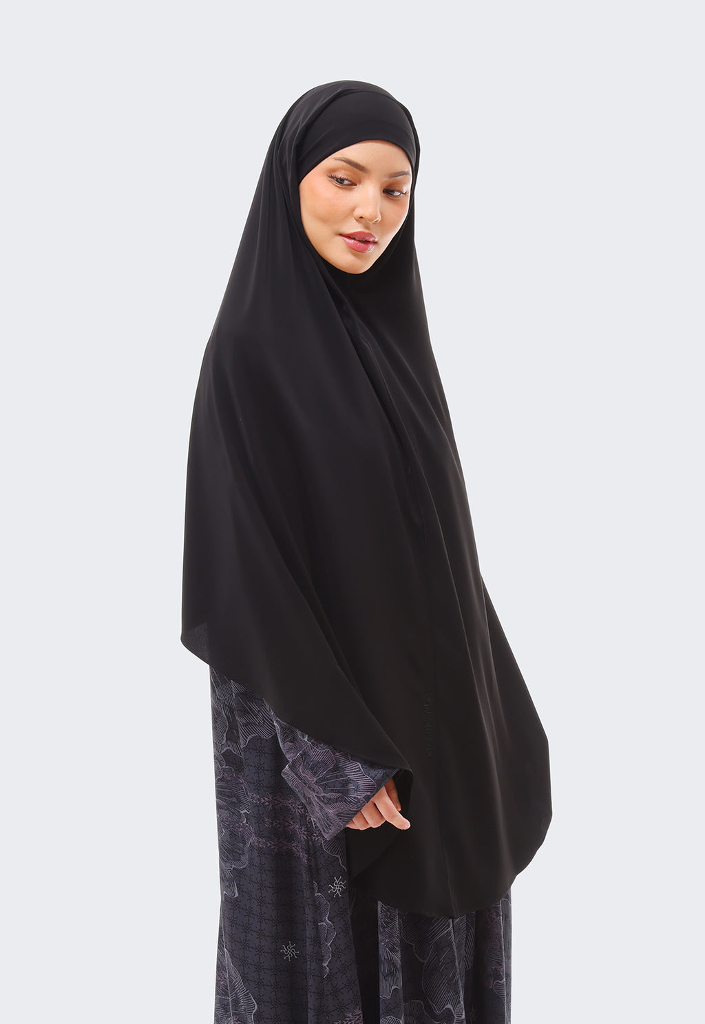 MAHIRA KHIMAR