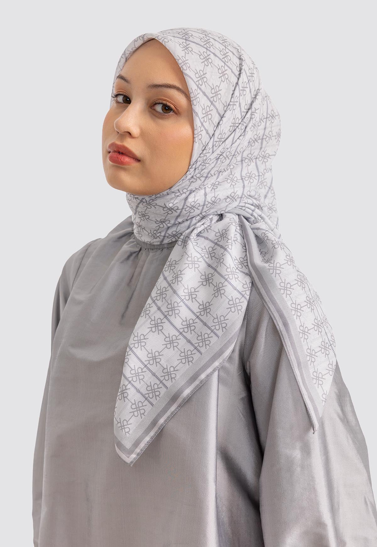 ESHAL SCARF