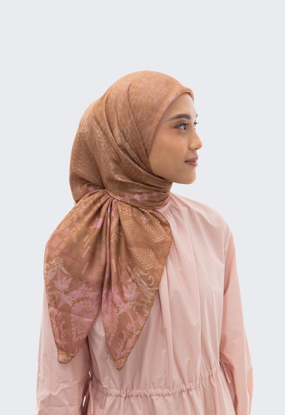 EVELINE SCARF