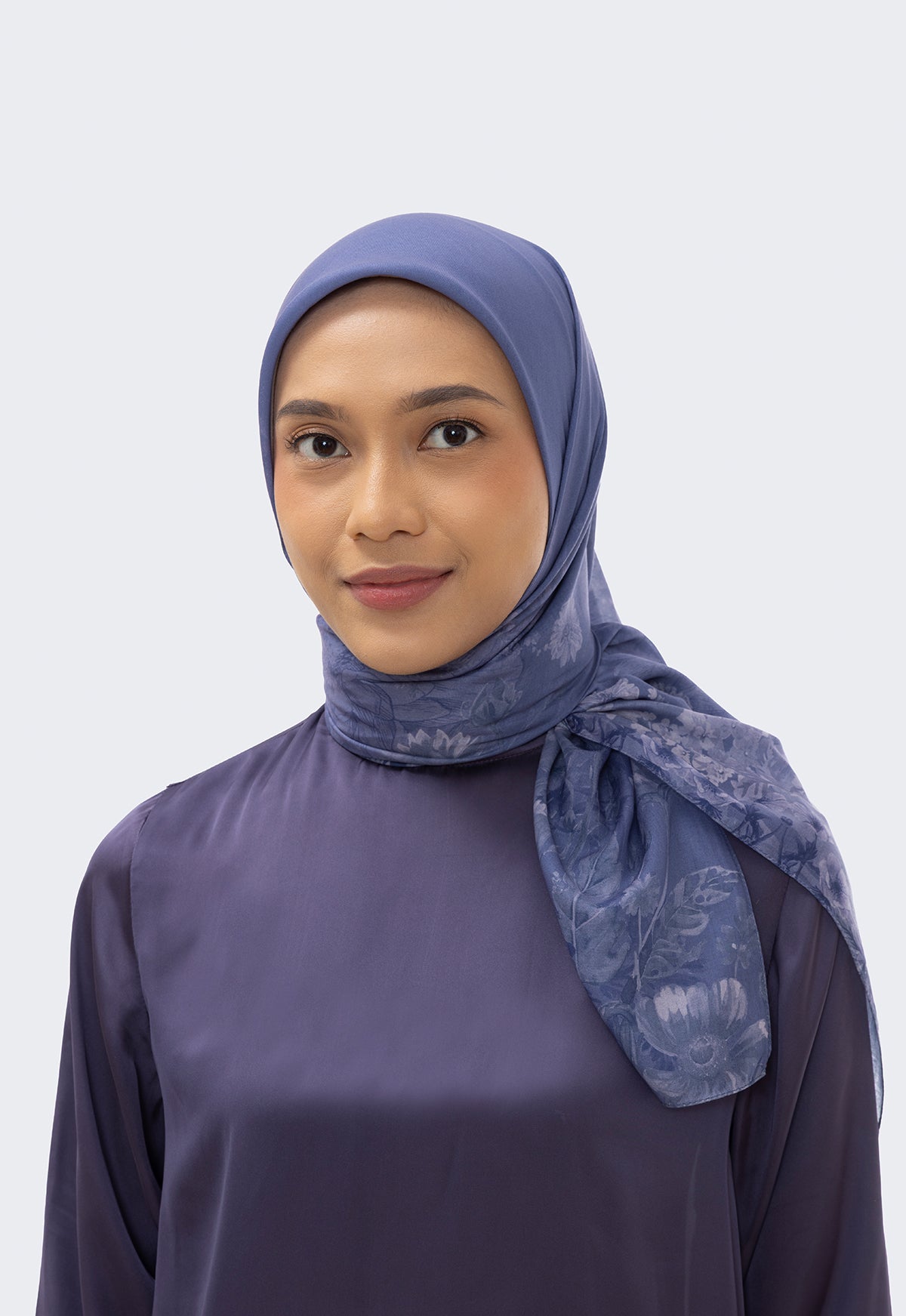DYANDRA SCARF