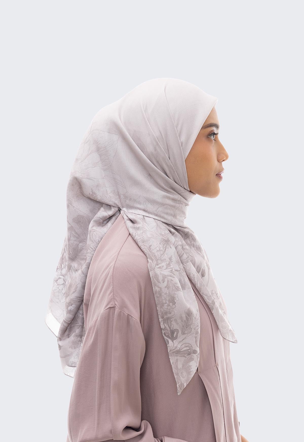 DYANDRA SCARF