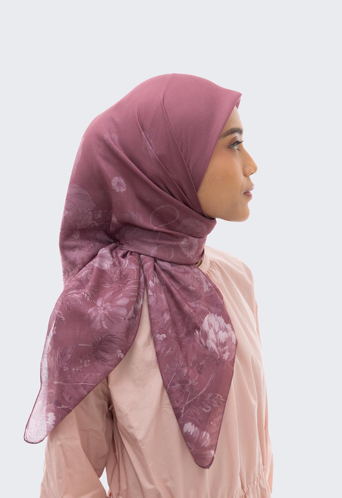 DYANDRA SCARF