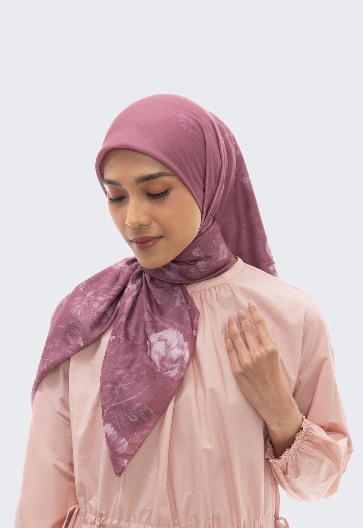 DYANDRA SCARF