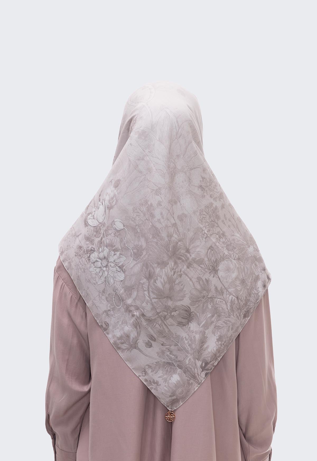 DYANDRA SCARF