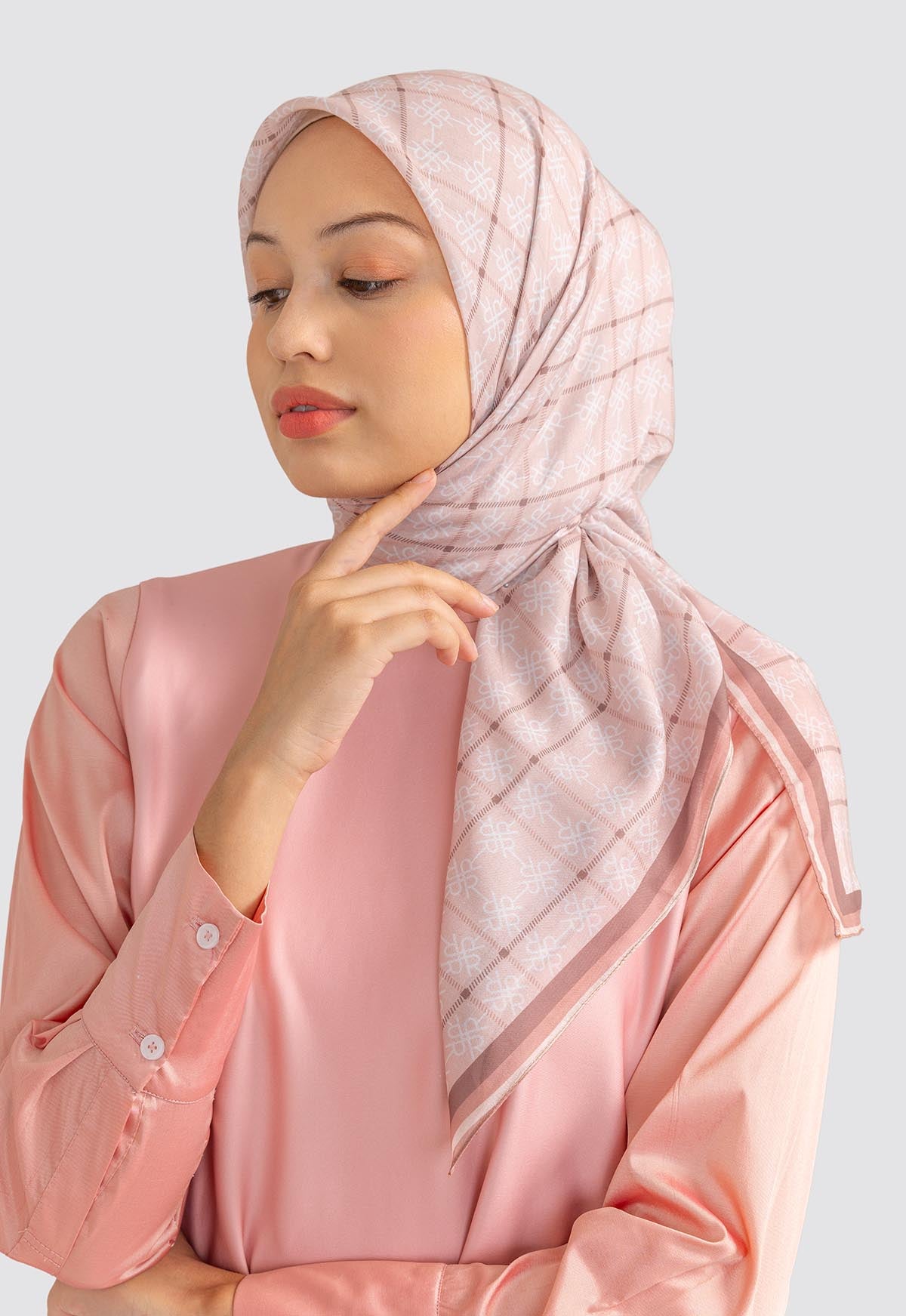 ESHAL SCARF