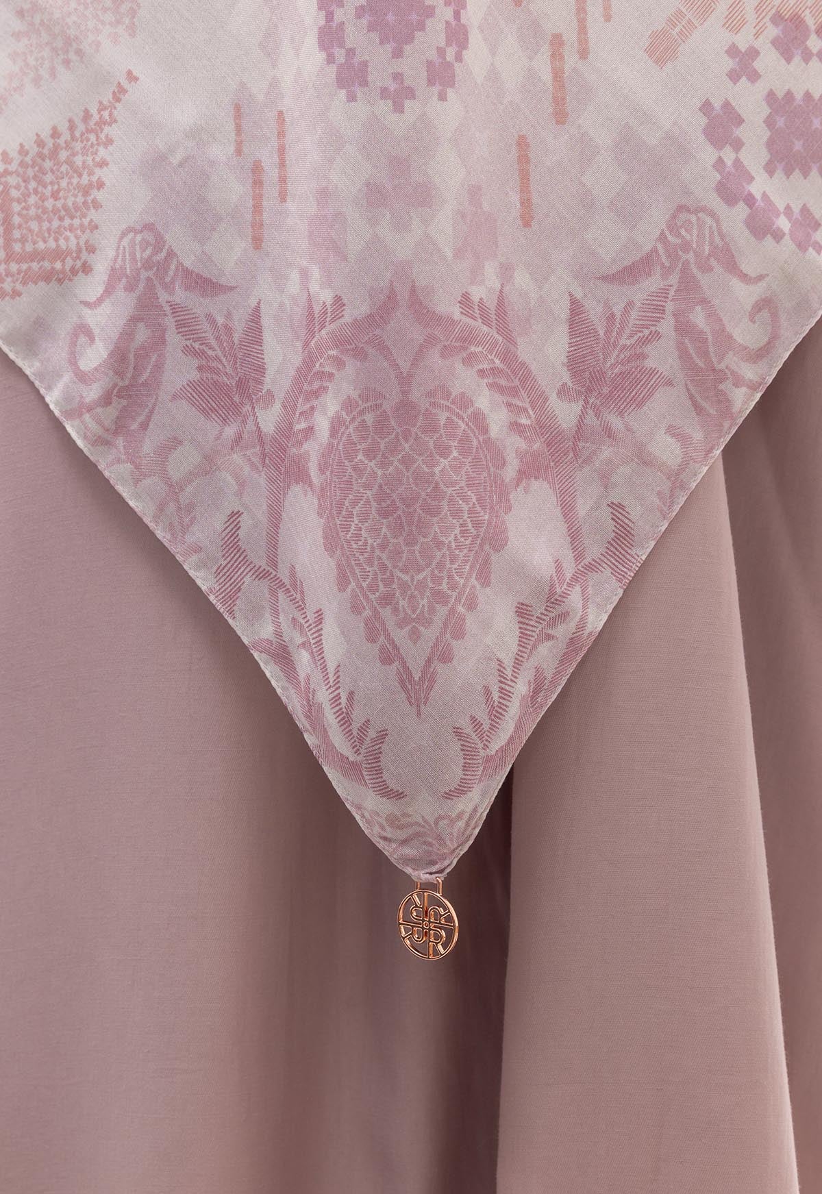 EVELINE SCARF